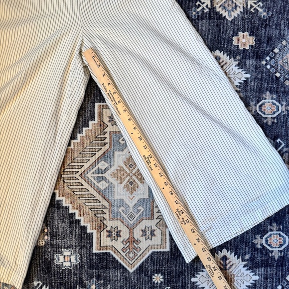 Lulus Women’s Coastal Air White Striped Tie-Back Culotte Jumpsuit Size Medium - Picture 14 of 16